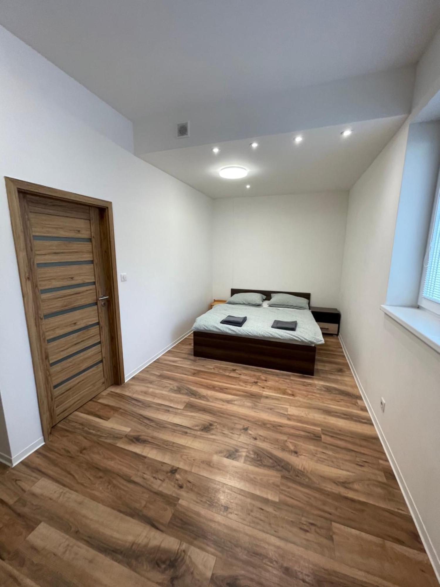 Komfortne Byvanie S Garazou - Parkovanim Žilina Exterior foto