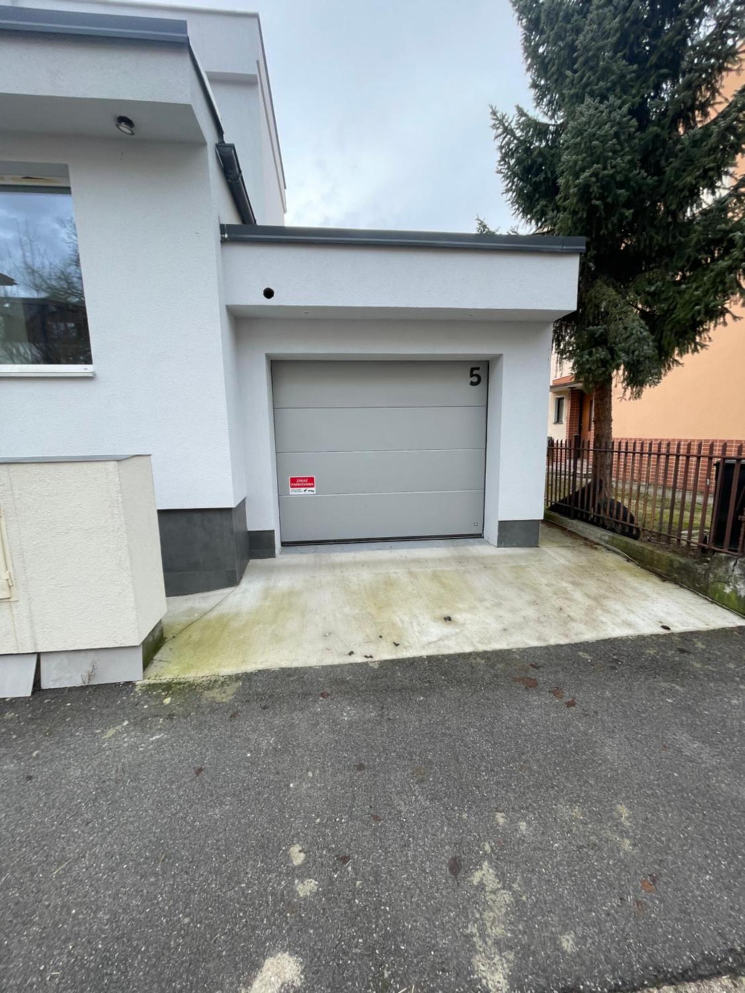 Komfortne Byvanie S Garazou - Parkovanim Žilina Exterior foto